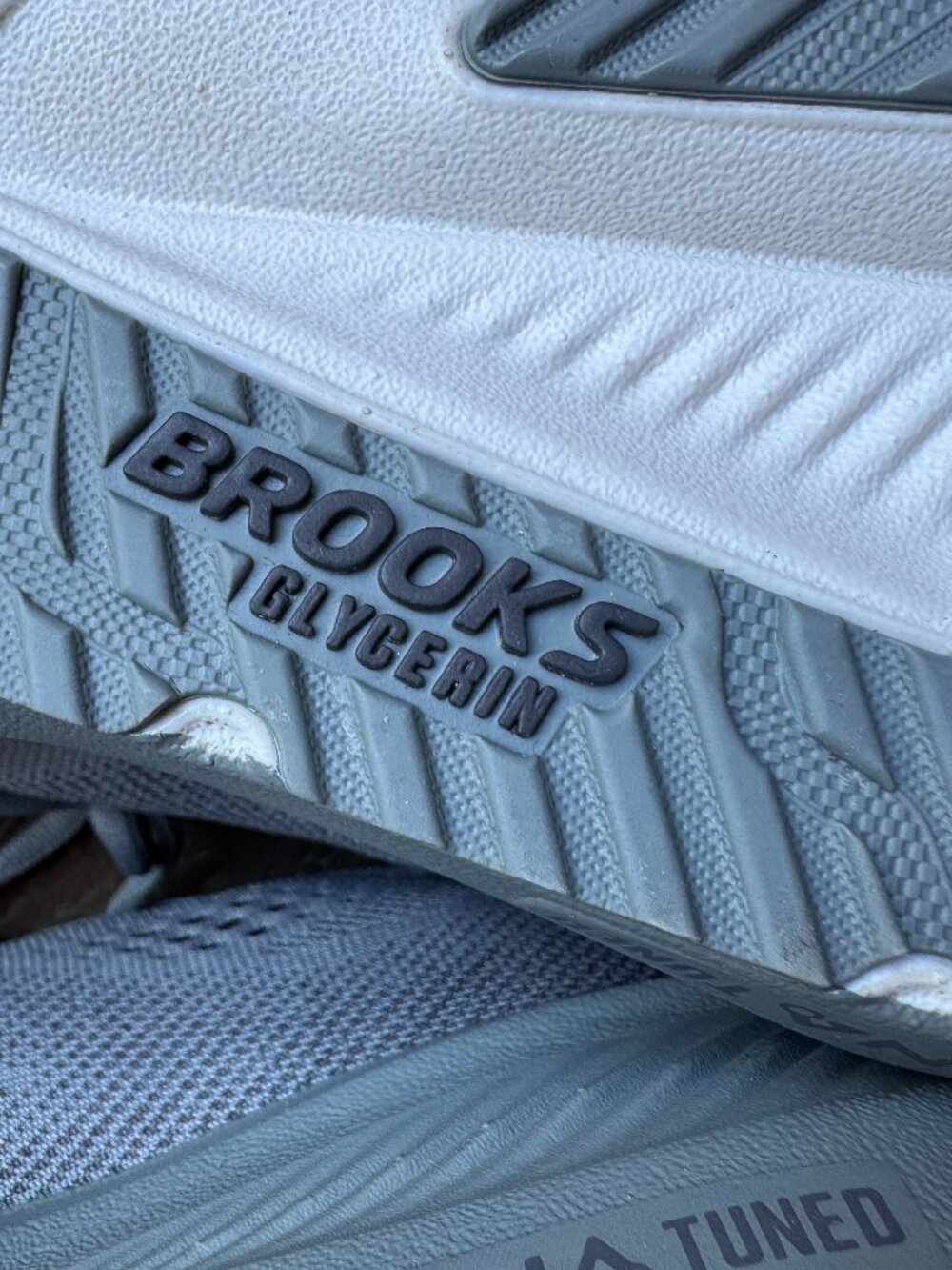 BROOKS Glycerin 23 Running Shoe Gray/Blackened Pearl in Men's 9 - Picture 12 of 13